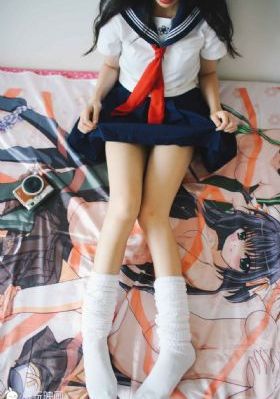 年轻的女教师电影